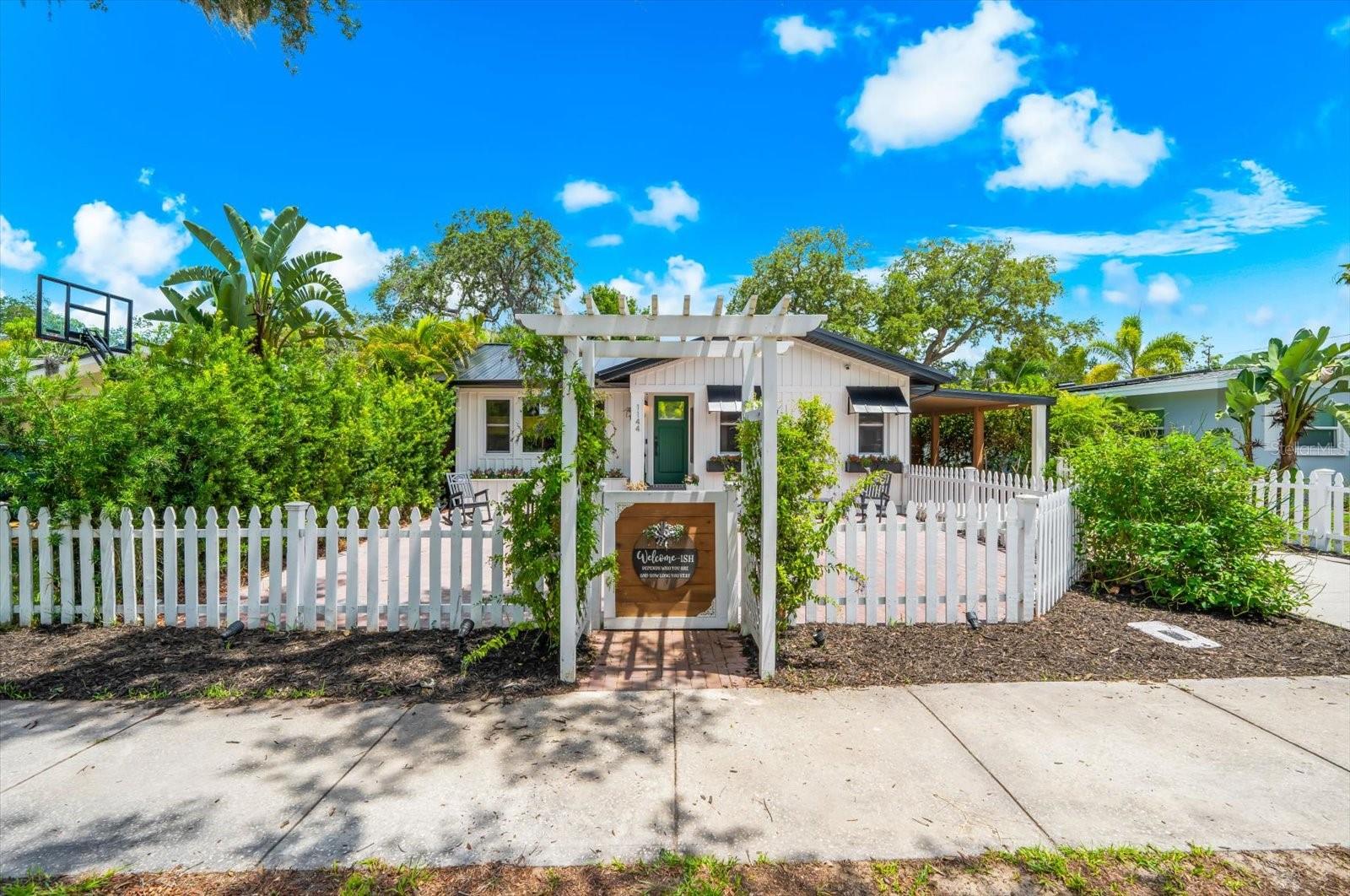 1144 CHARLES ST, CLEARWATER, FL, 33755