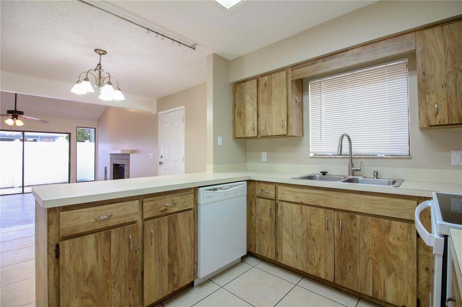 1545 KING AVE, LAKELAND, FL, 33803