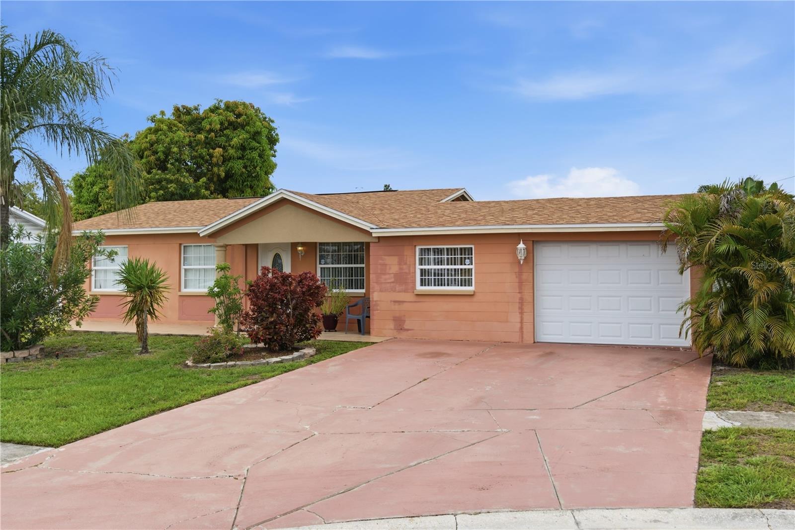 4914 HOLIDAY DR, TAMPA, FL, 33615