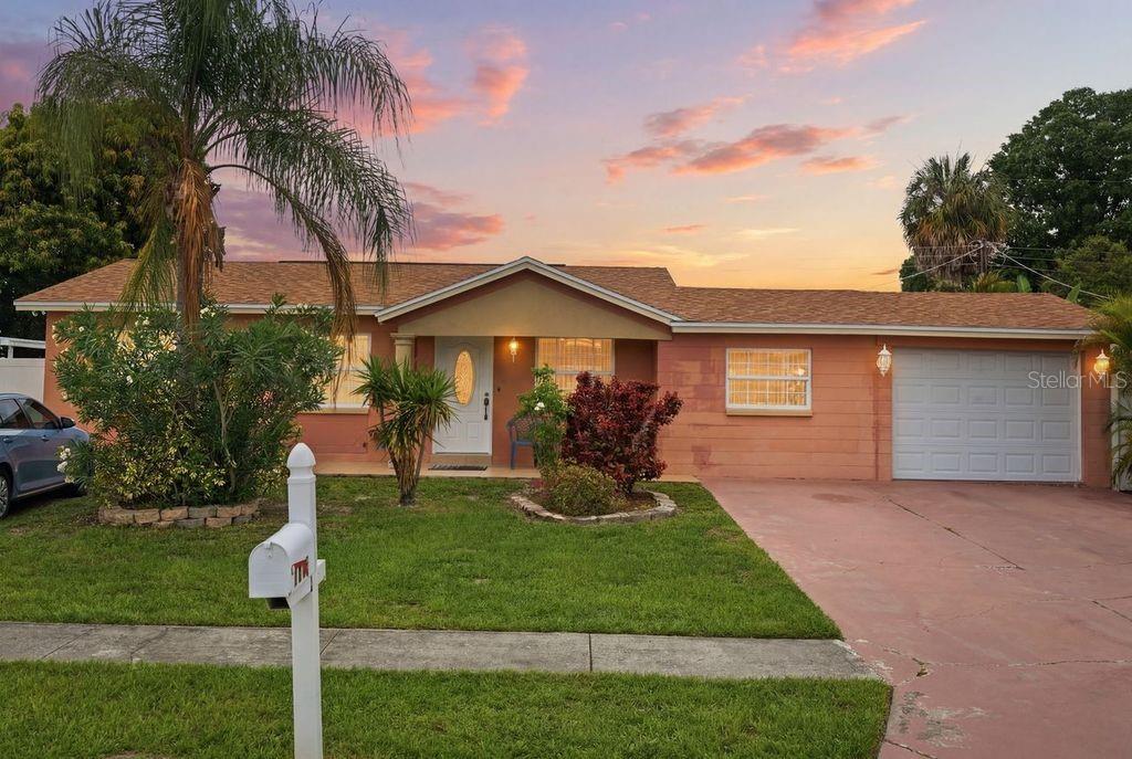 4914 HOLIDAY DR, TAMPA, FL, 33615