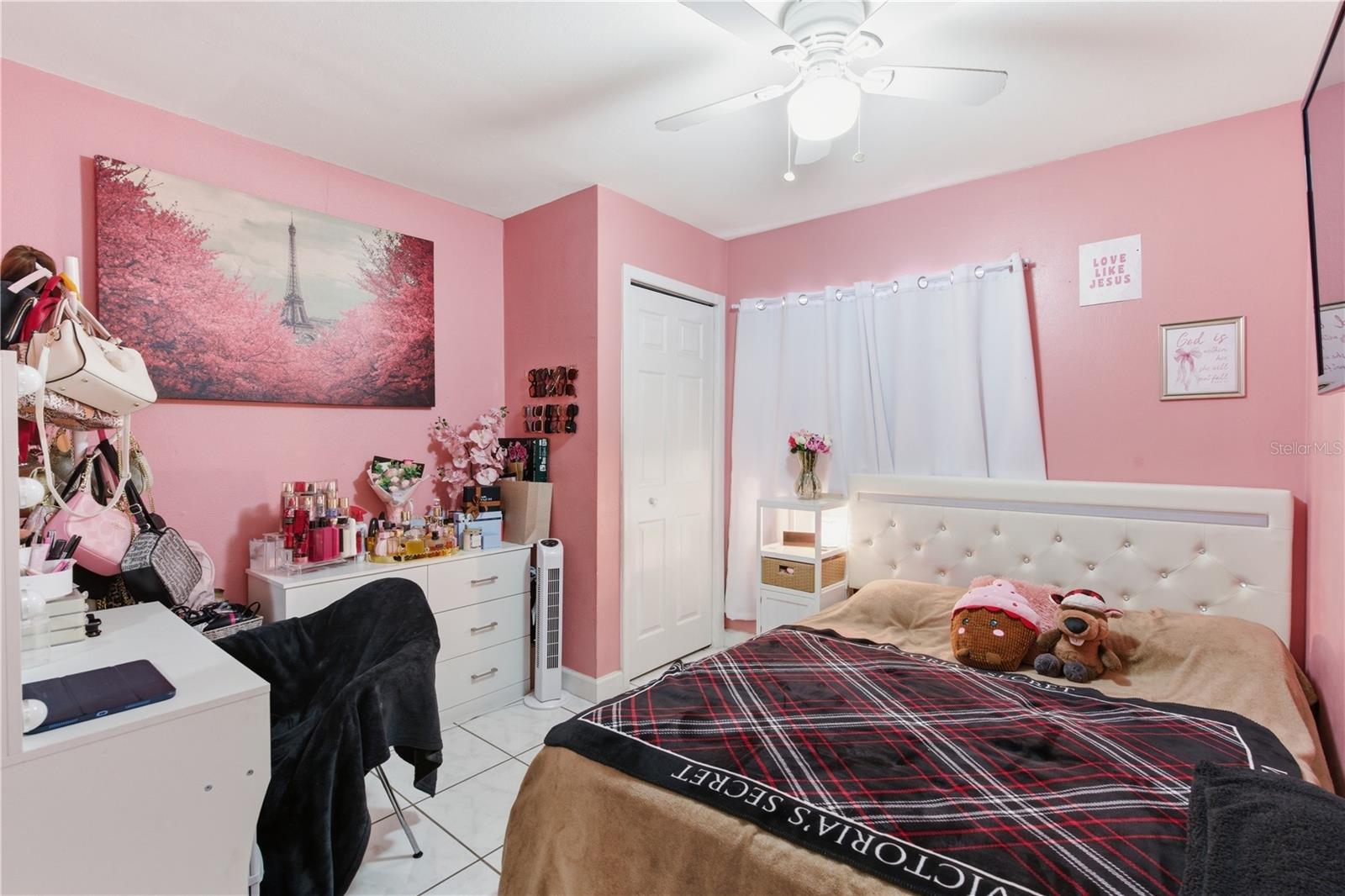 4914 HOLIDAY DR, TAMPA, FL, 33615