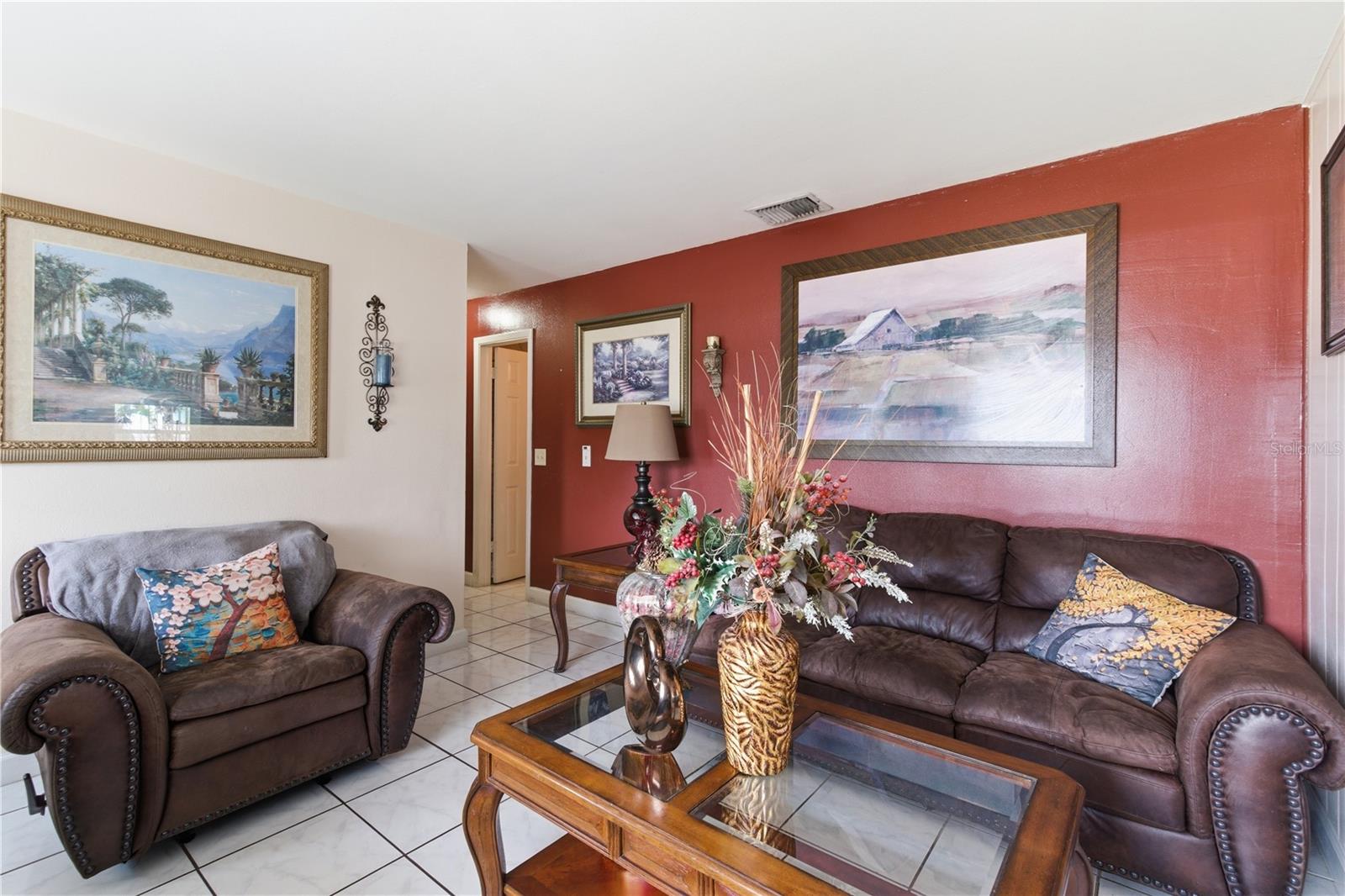 4914 HOLIDAY DR, TAMPA, FL, 33615