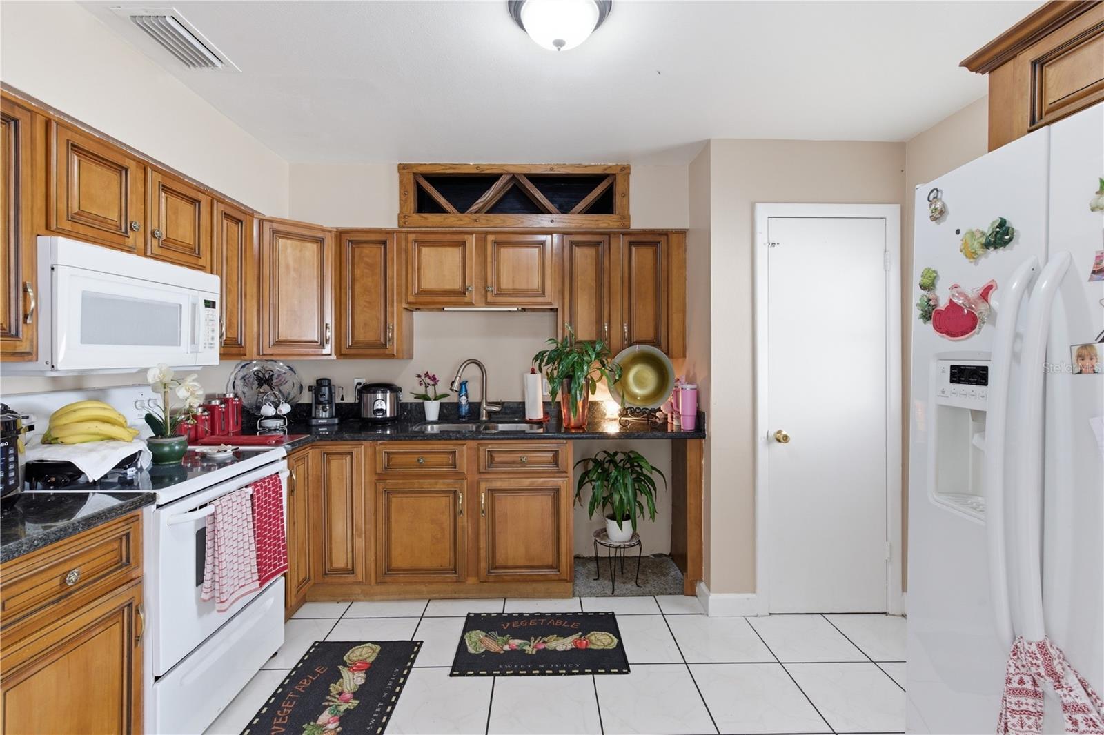 4914 HOLIDAY DR, TAMPA, FL, 33615