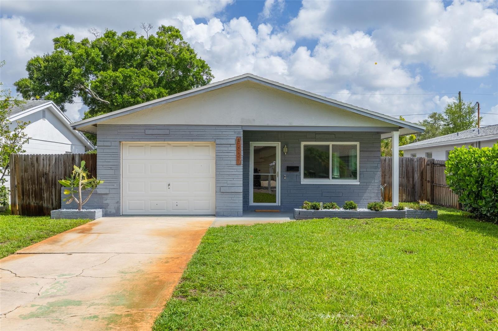 5621 16TH AVE N, ST PETERSBURG, FL, 33710