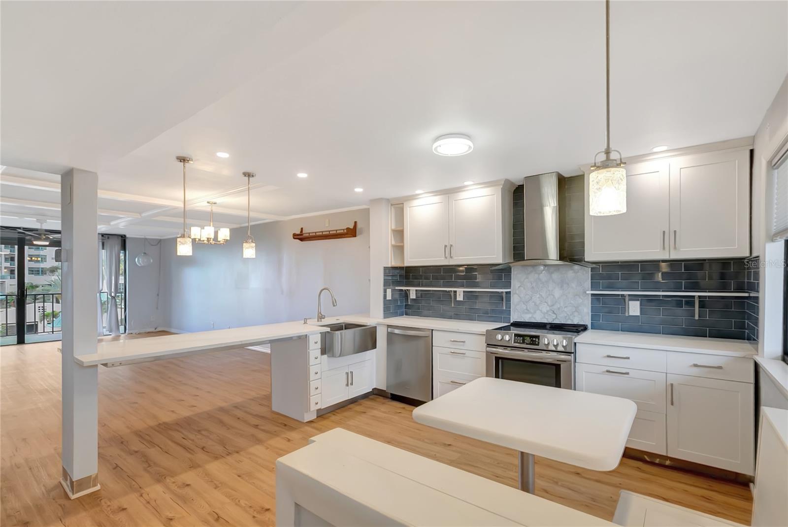 1581 GULF BLVD #302N, CLEARWATER BEACH, FL, 33767