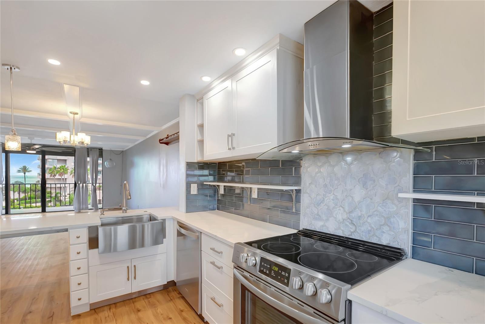 1581 GULF BLVD #302N, CLEARWATER BEACH, FL, 33767