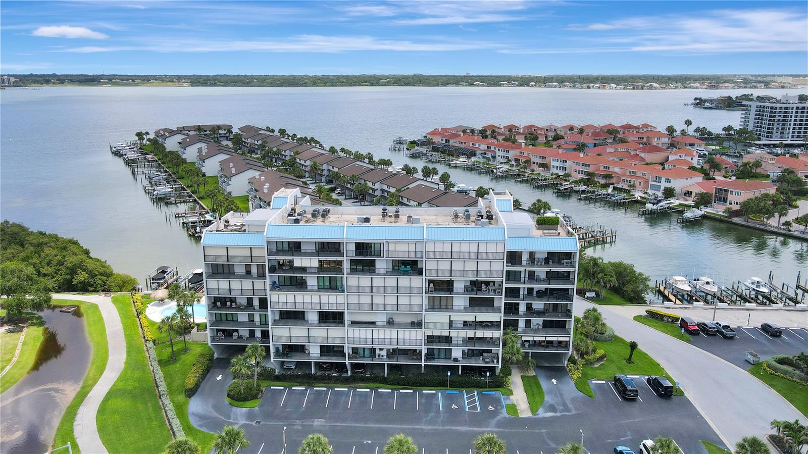 1581 GULF BLVD #302N, CLEARWATER BEACH, FL, 33767