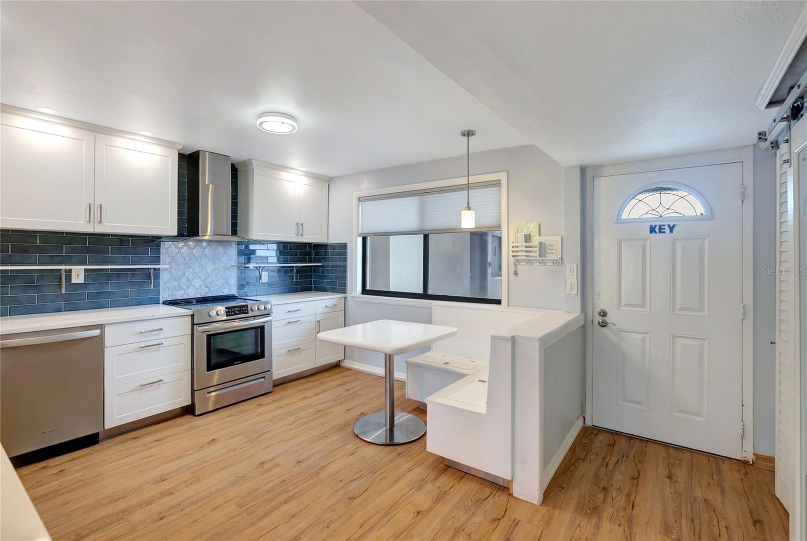 1581 GULF BLVD #302N, CLEARWATER BEACH, FL, 33767