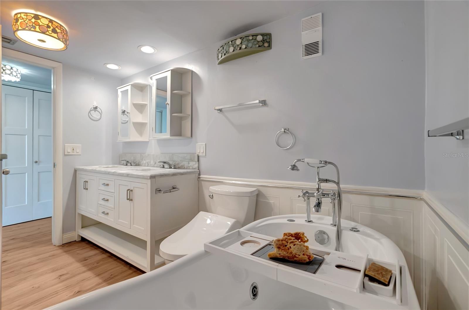 1581 GULF BLVD #302N, CLEARWATER BEACH, FL, 33767