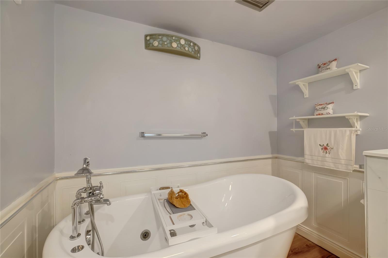 1581 GULF BLVD #302N, CLEARWATER BEACH, FL, 33767