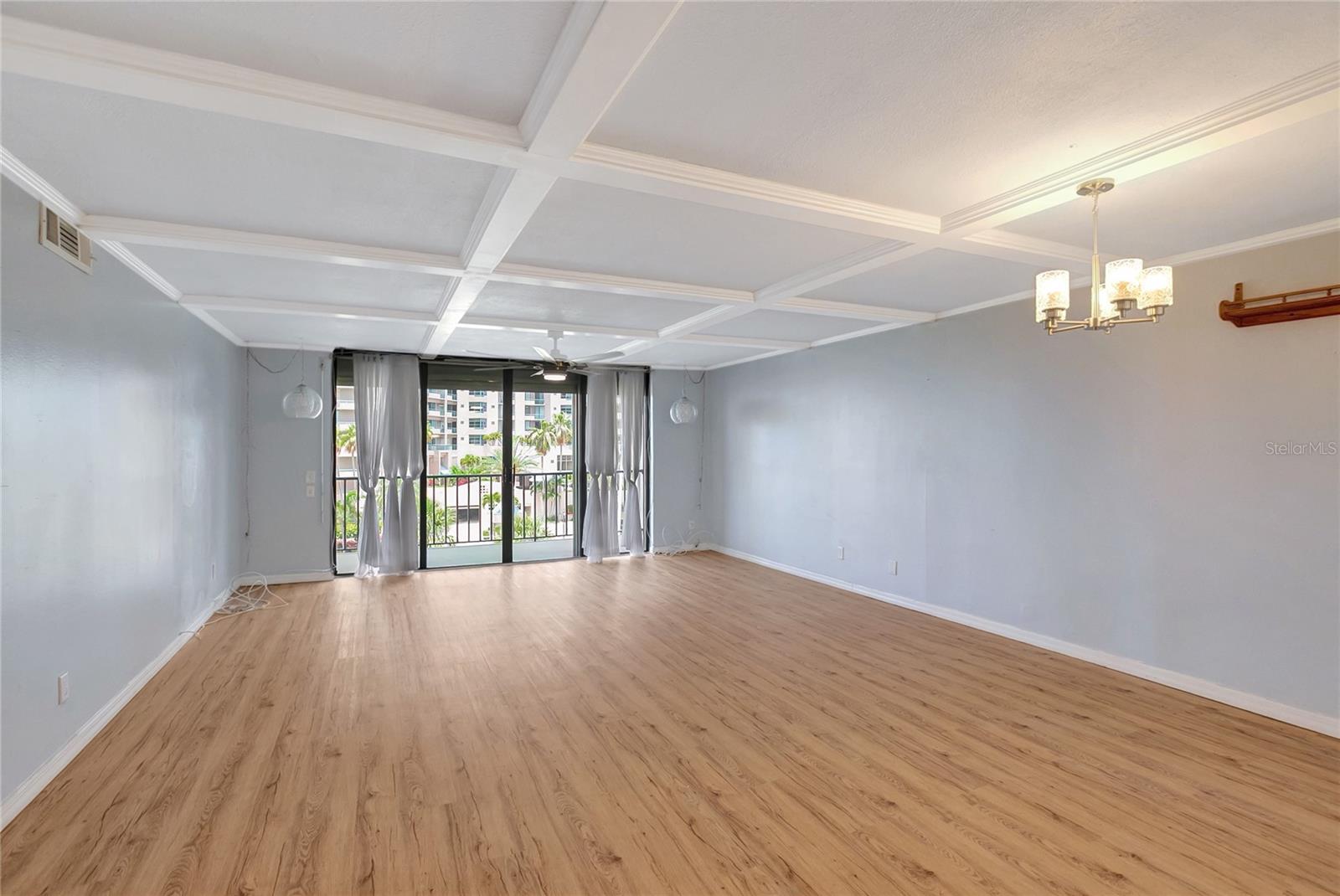 1581 GULF BLVD #302N, CLEARWATER BEACH, FL, 33767