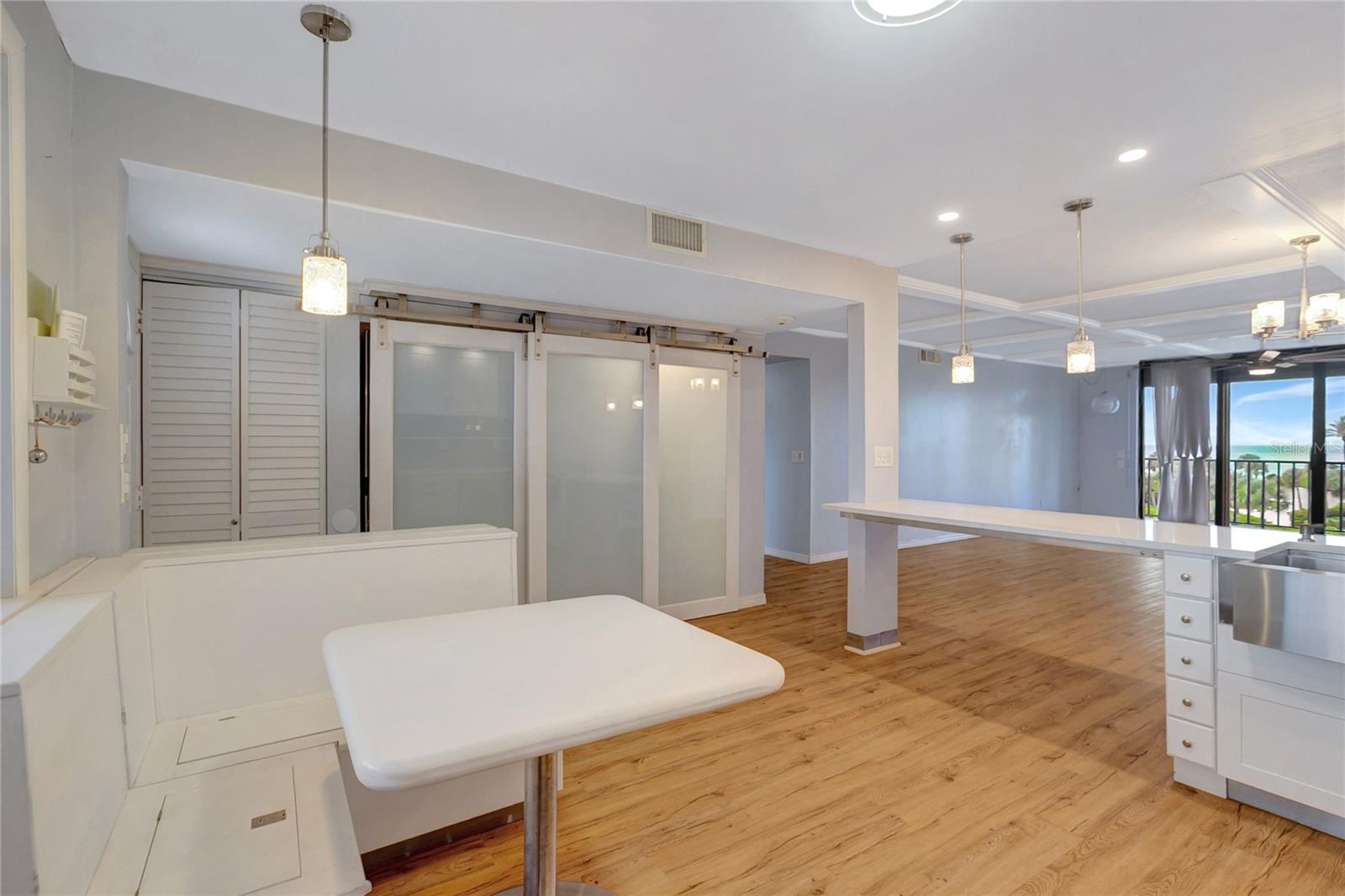 1581 GULF BLVD #302N, CLEARWATER BEACH, FL, 33767