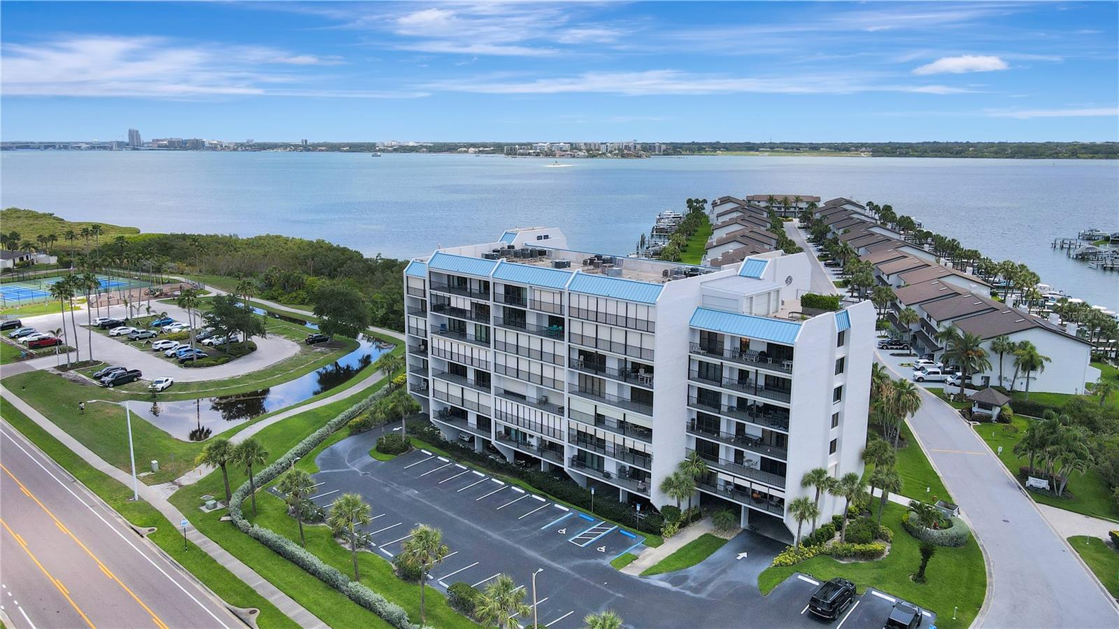 1581 GULF BLVD #302N, CLEARWATER BEACH, FL, 33767