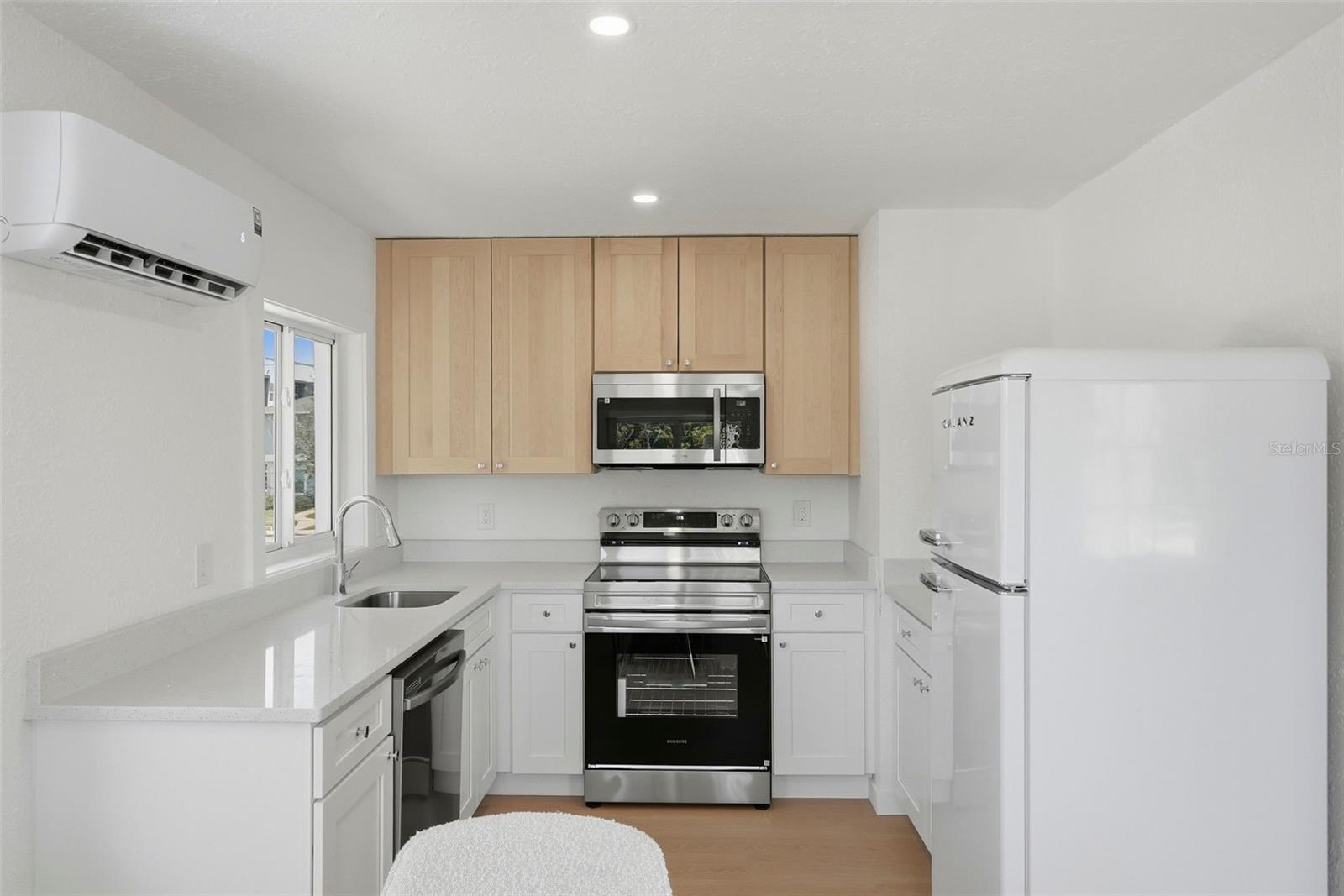 3600 1ST AVE S, ST PETERSBURG, FL, 33711