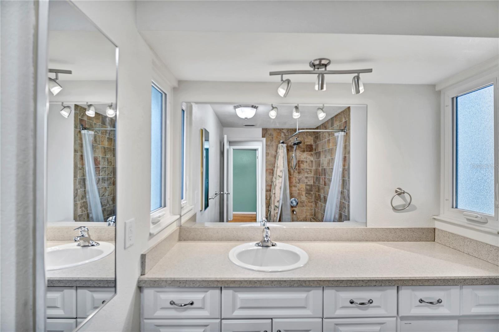706 SWEETBRIAR DR, OLDSMAR, FL, 34677