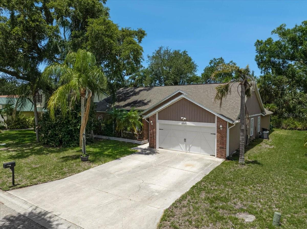 5737 FORESTER LAKE DR, SARASOTA, FL, 34243