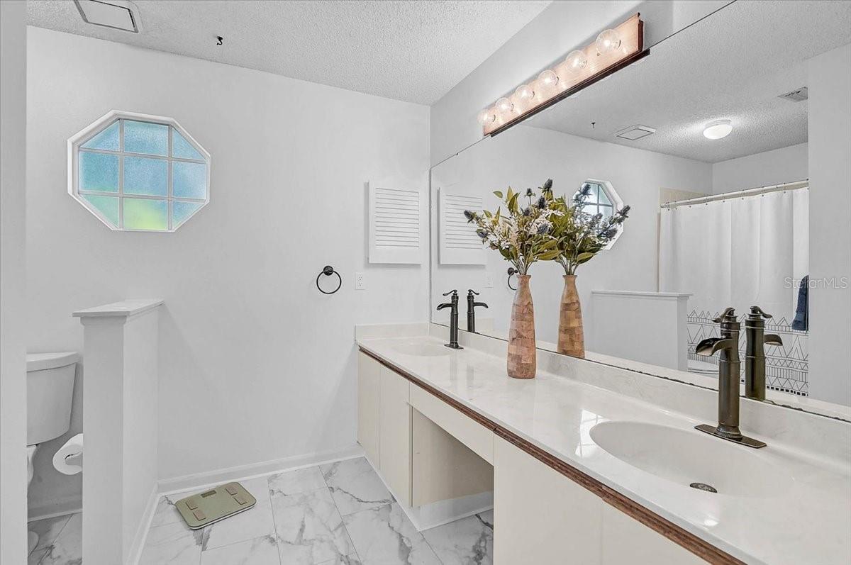 5737 FORESTER LAKE DR, SARASOTA, FL, 34243