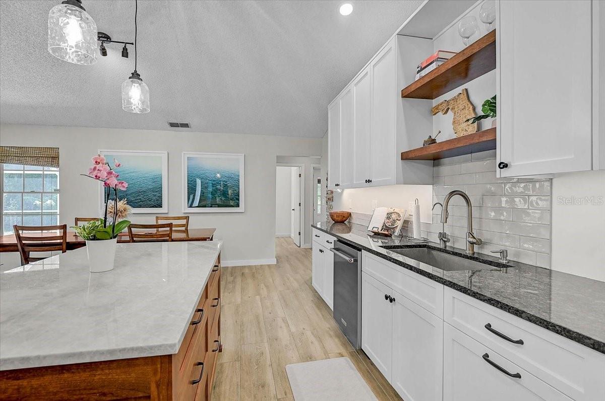 5737 FORESTER LAKE DR, SARASOTA, FL, 34243
