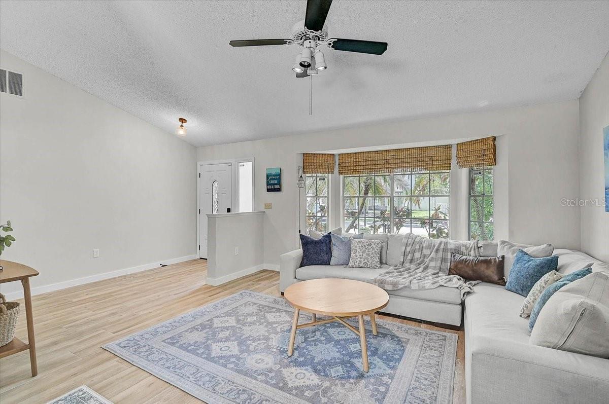 5737 FORESTER LAKE DR, SARASOTA, FL, 34243