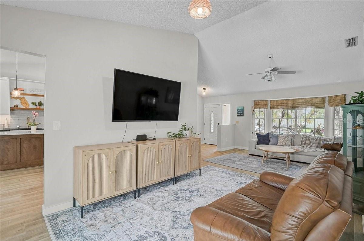 5737 FORESTER LAKE DR, SARASOTA, FL, 34243