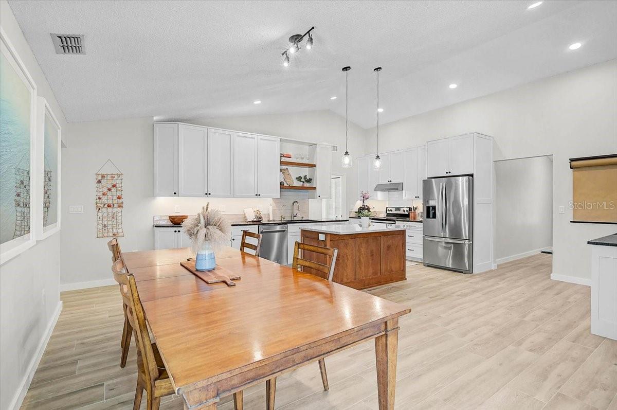 5737 FORESTER LAKE DR, SARASOTA, FL, 34243