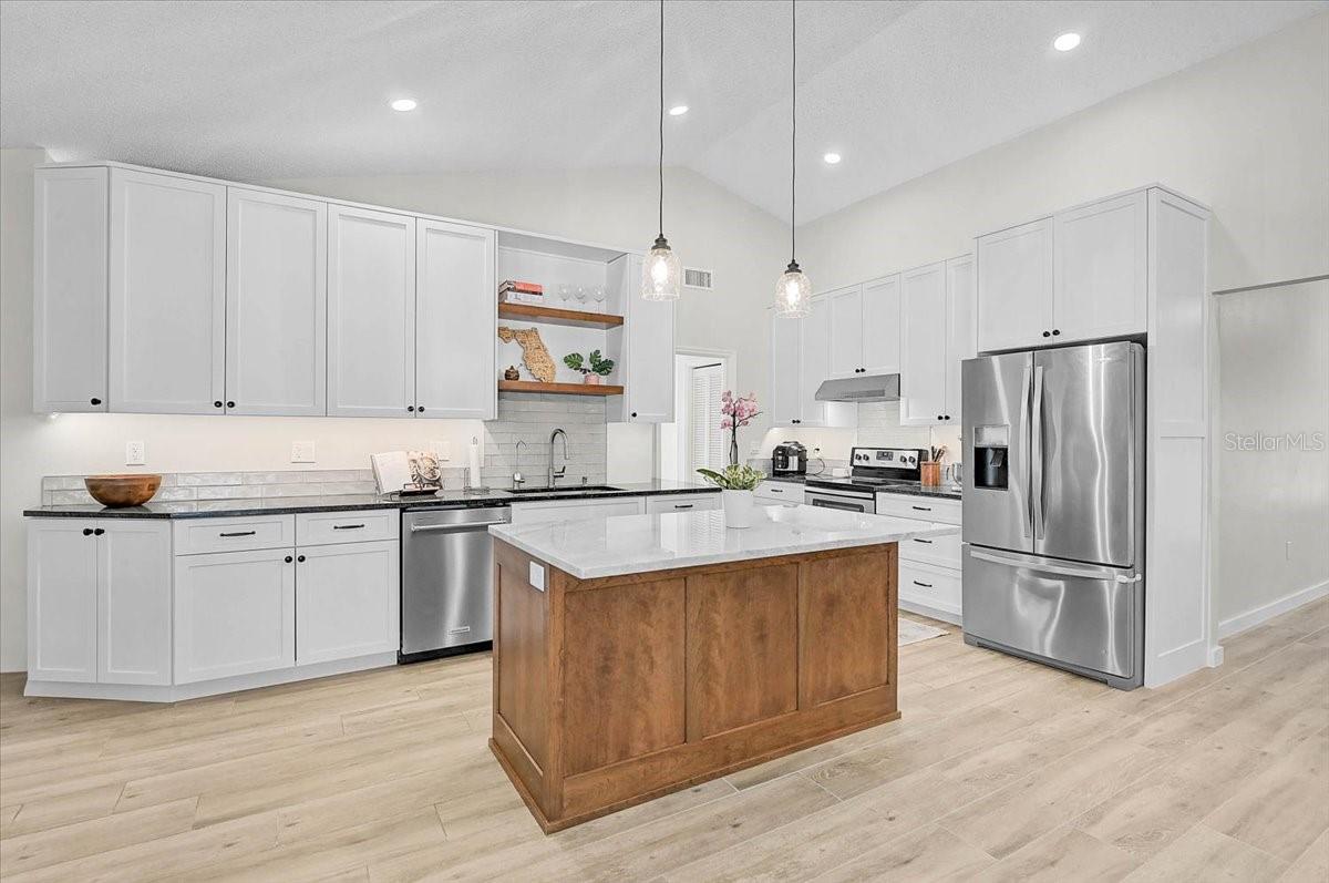 5737 FORESTER LAKE DR, SARASOTA, FL, 34243