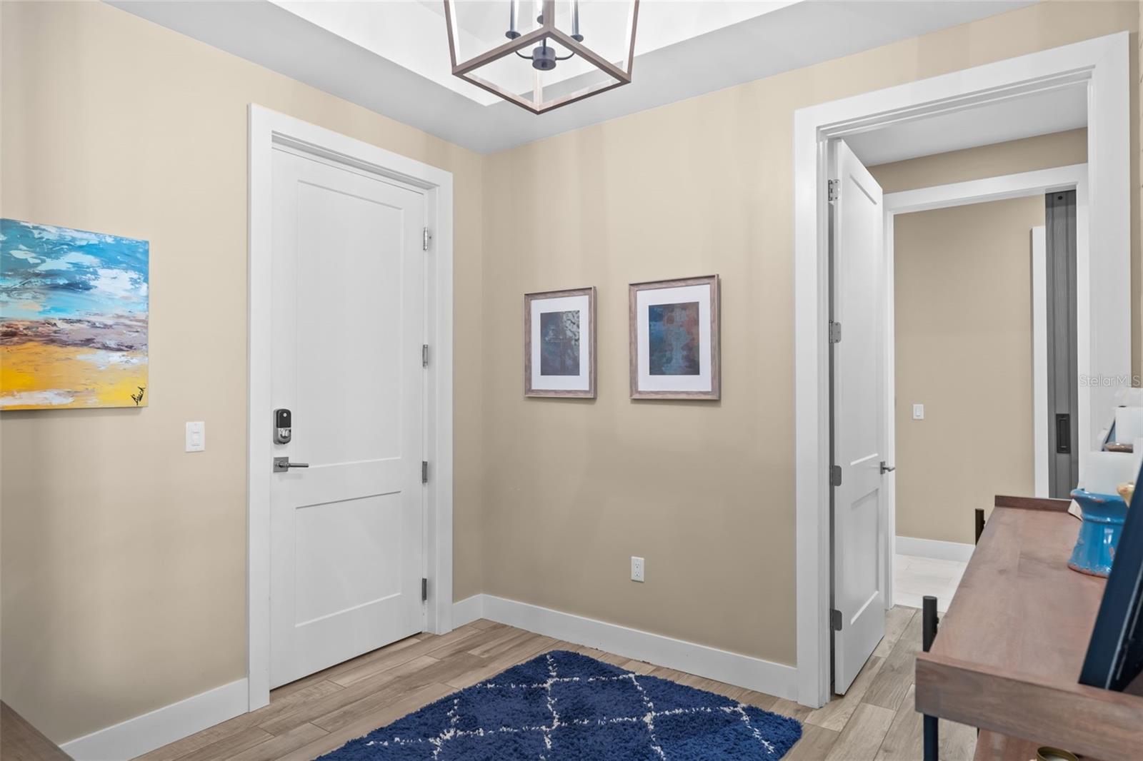 91 DAVIS BLVD #204, TAMPA, FL, 33606