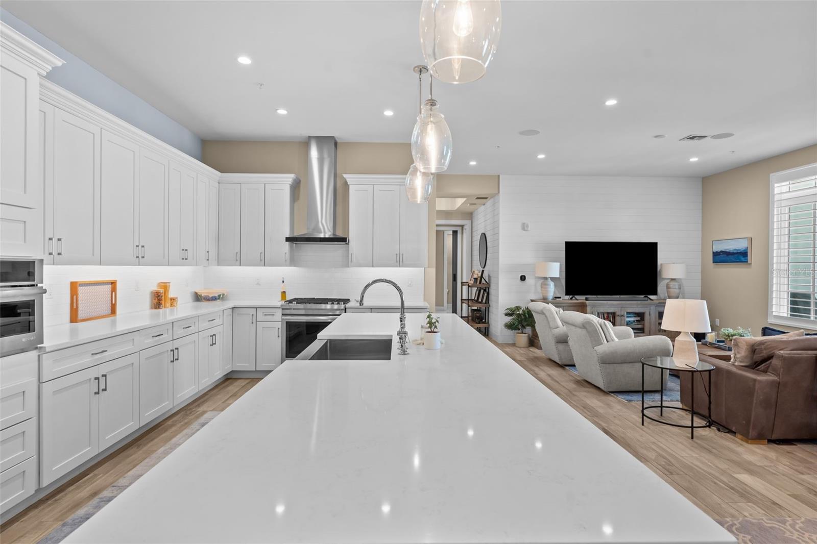 91 DAVIS BLVD #204, TAMPA, FL, 33606