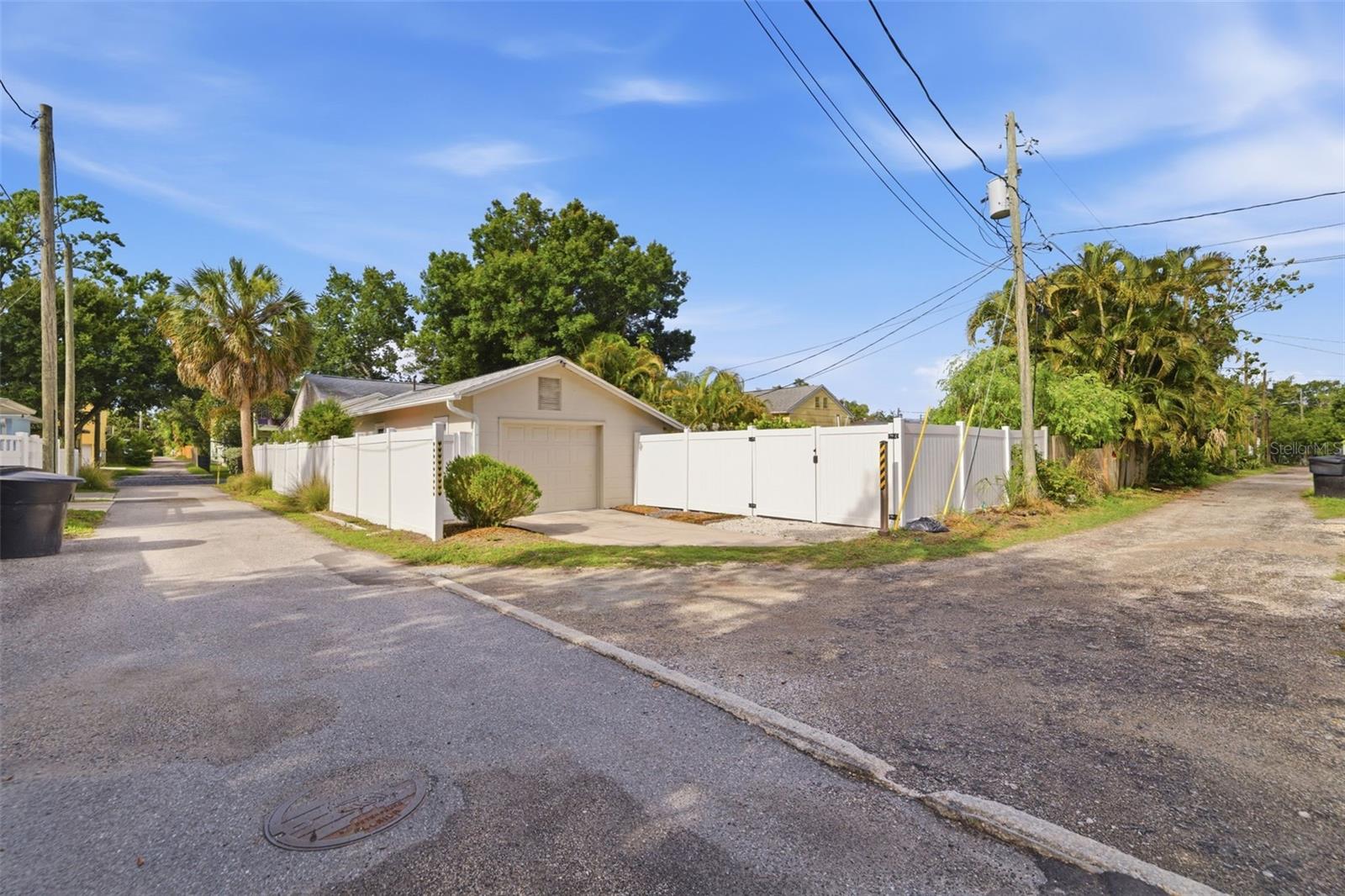 1421 21ST AVE N, ST PETERSBURG, FL, 33704
