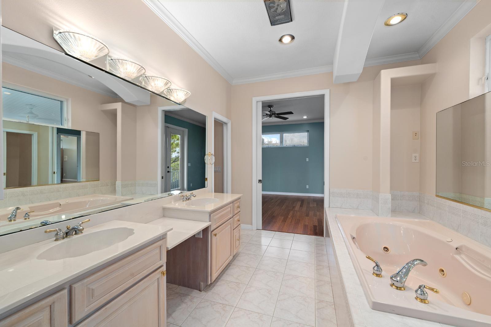 921 POINT SEASIDE DR, CRYSTAL BEACH, FL, 34681