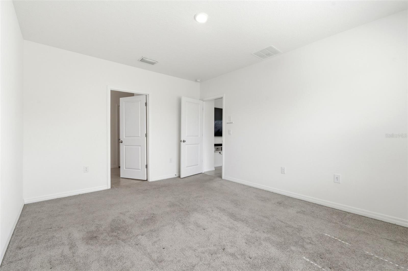 9014 FORGE BREEZE LOOP, WESLEY CHAPEL, FL, 33545