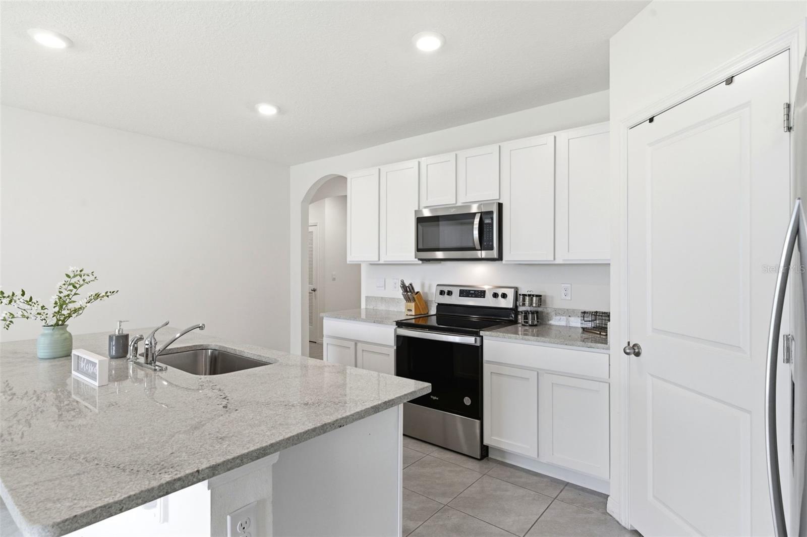 9014 FORGE BREEZE LOOP, WESLEY CHAPEL, FL, 33545
