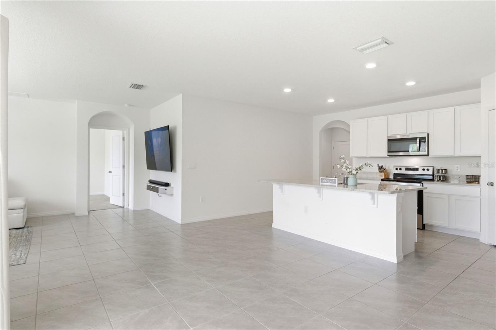 9014 FORGE BREEZE LOOP, WESLEY CHAPEL, FL, 33545