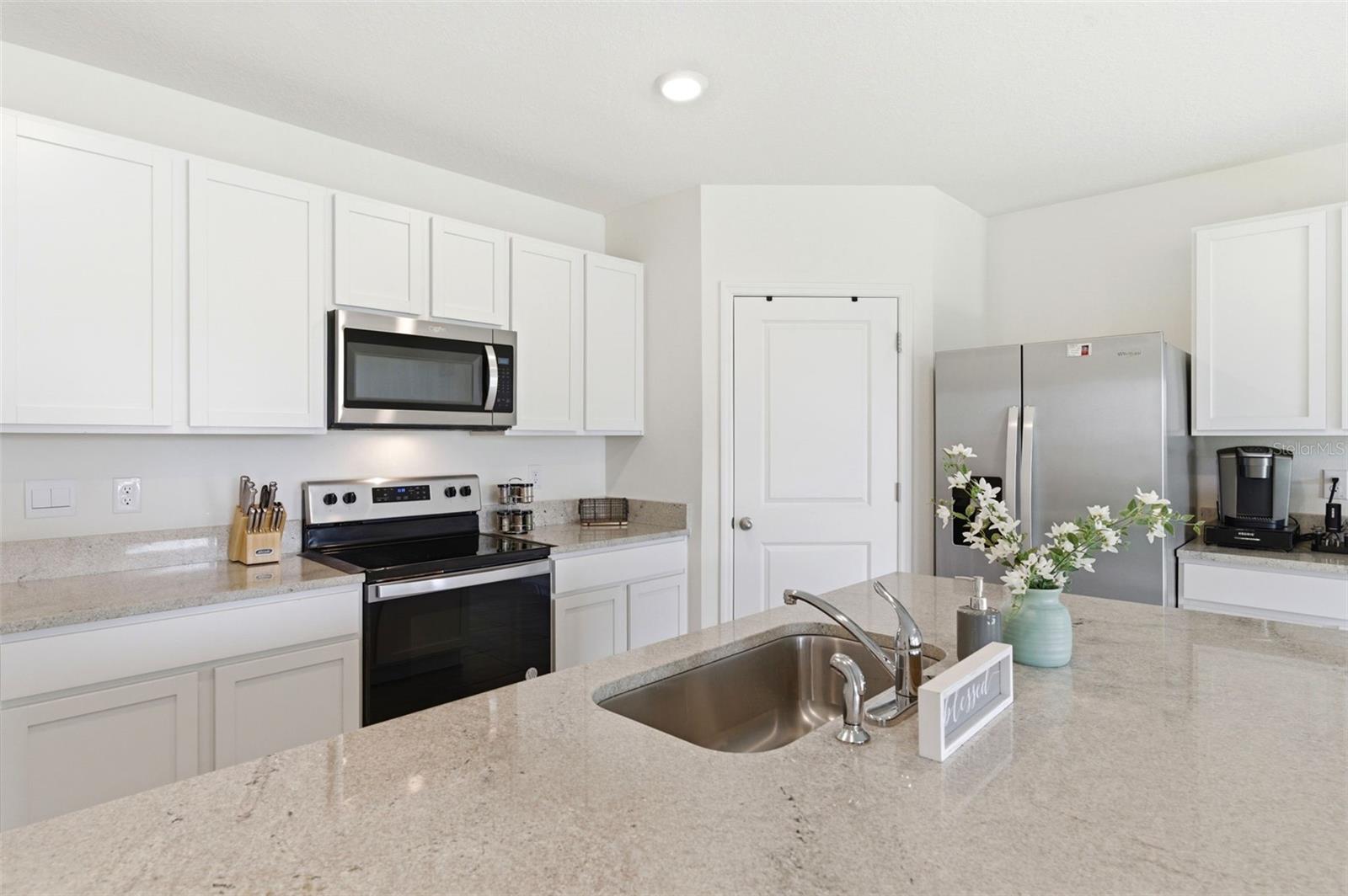 9014 FORGE BREEZE LOOP, WESLEY CHAPEL, FL, 33545