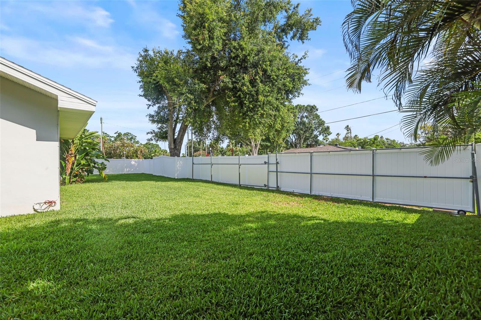 1701 INDIAN ROCKS RD, BELLEAIR, FL, 33756