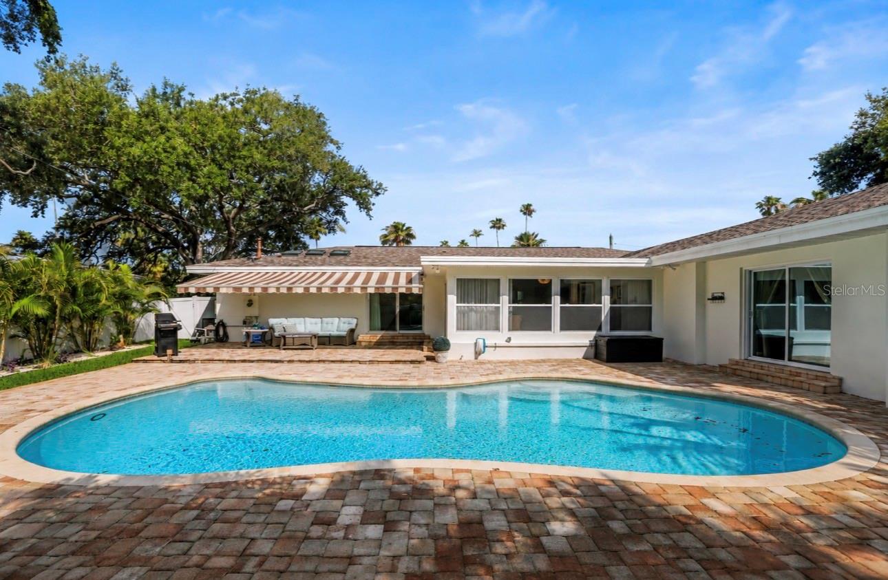 1701 INDIAN ROCKS RD, BELLEAIR, FL, 33756