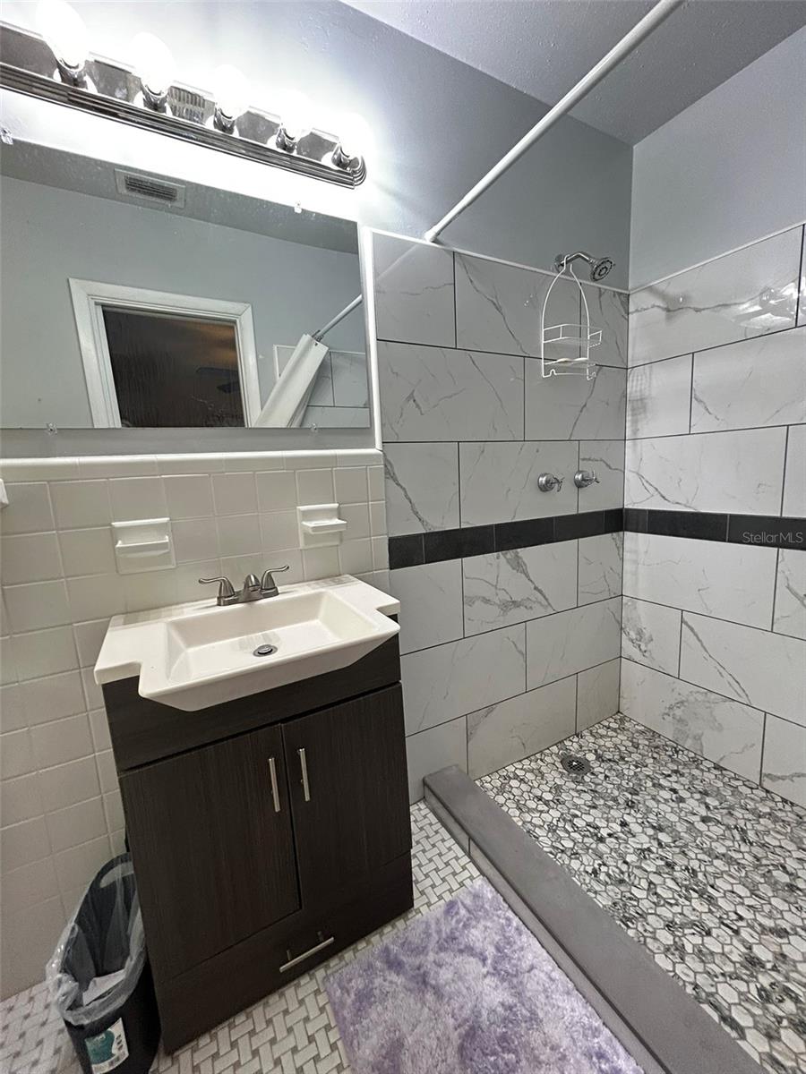 1615 PINEWOOD DR, CLEARWATER, FL, 33756
