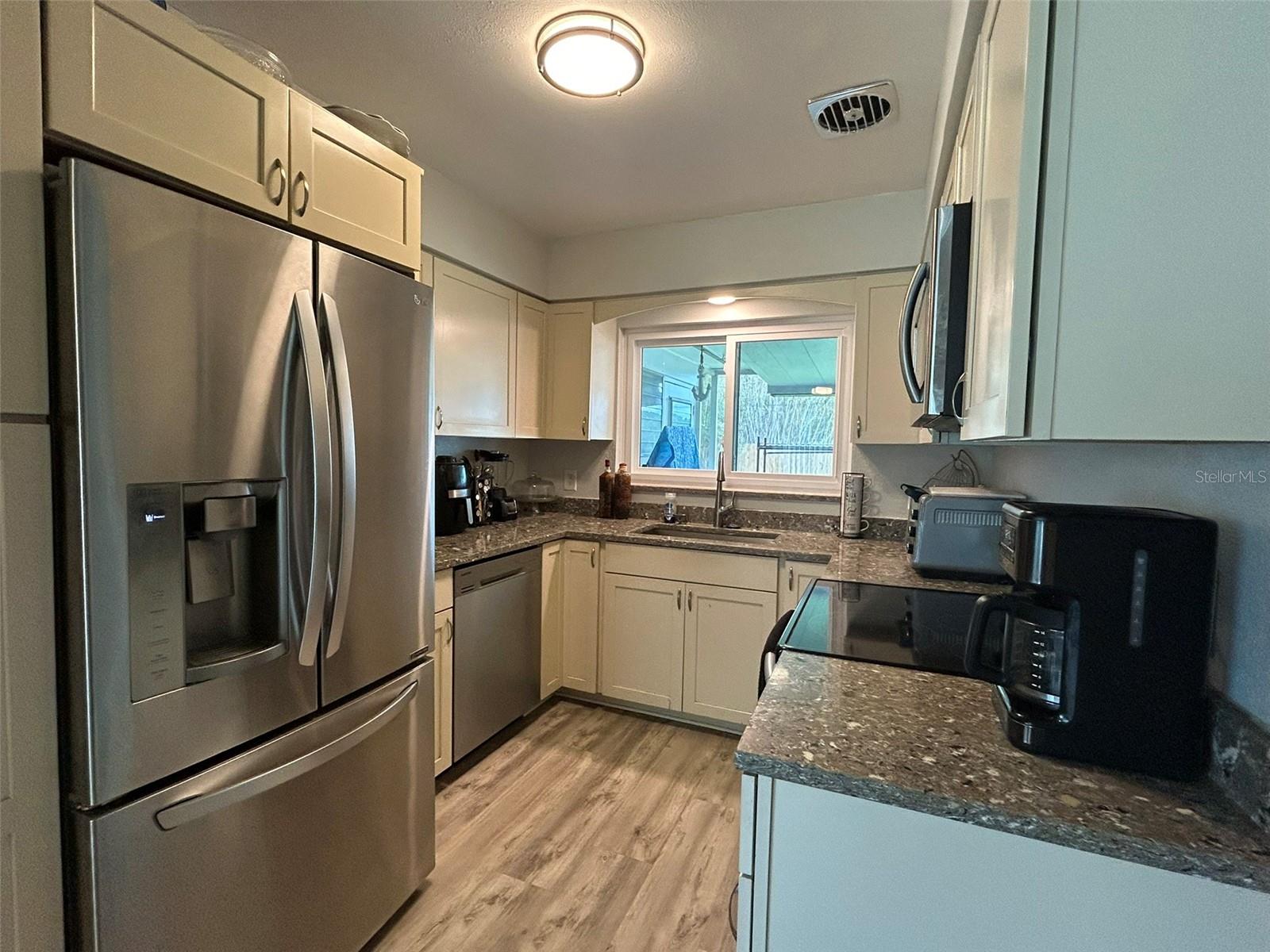 1615 PINEWOOD DR, CLEARWATER, FL, 33756
