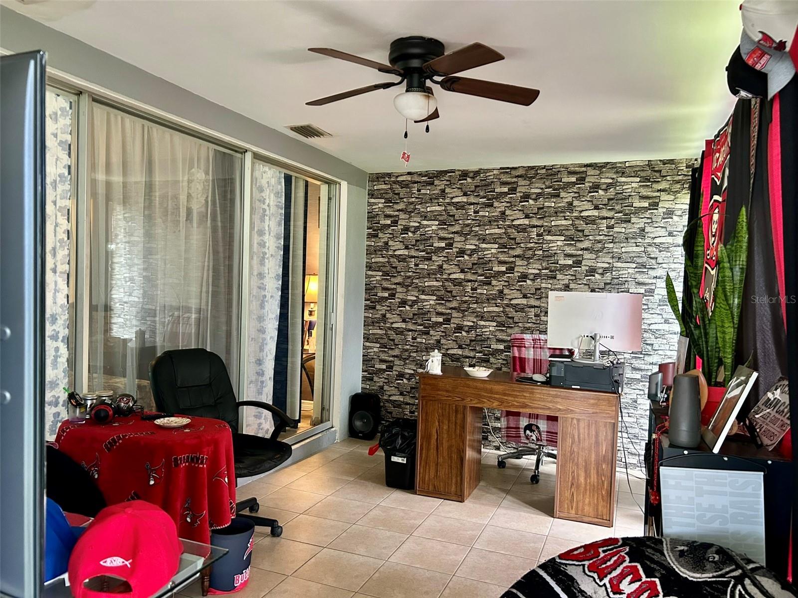 1615 PINEWOOD DR, CLEARWATER, FL, 33756