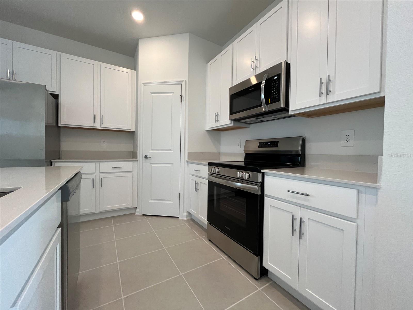 BRONSONS RDG REP, APOPKA, FL, 32703