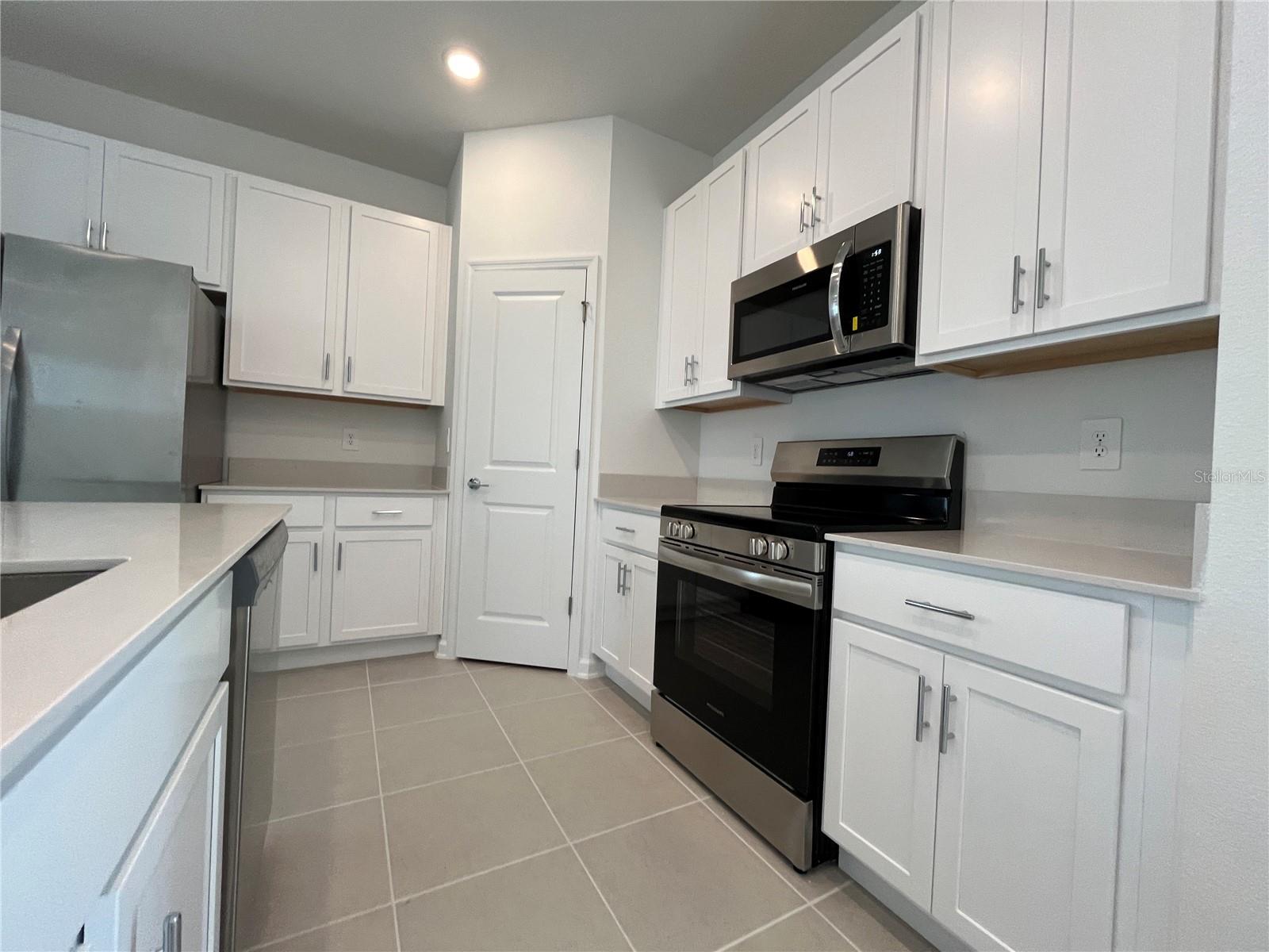 BRONSONS RDG REP, APOPKA, FL, 32703