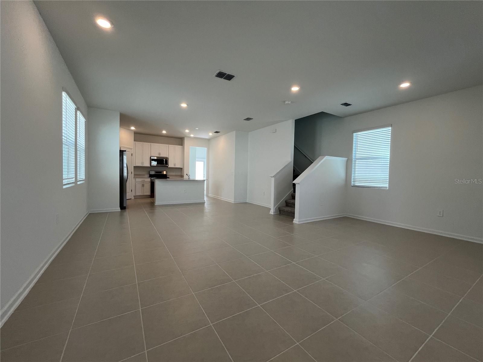 BRONSONS RDG REP, APOPKA, FL, 32703