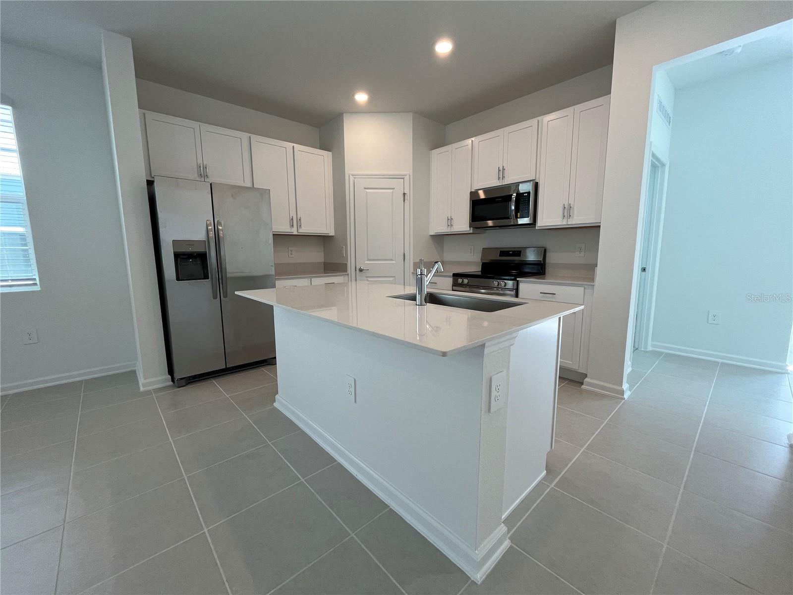 BRONSONS RDG REP, APOPKA, FL, 32703