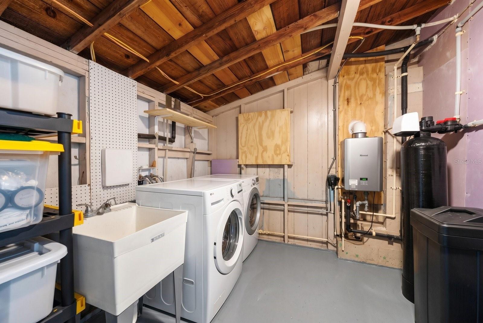 512 ROANOKE ST, DUNEDIN, FL, 34698