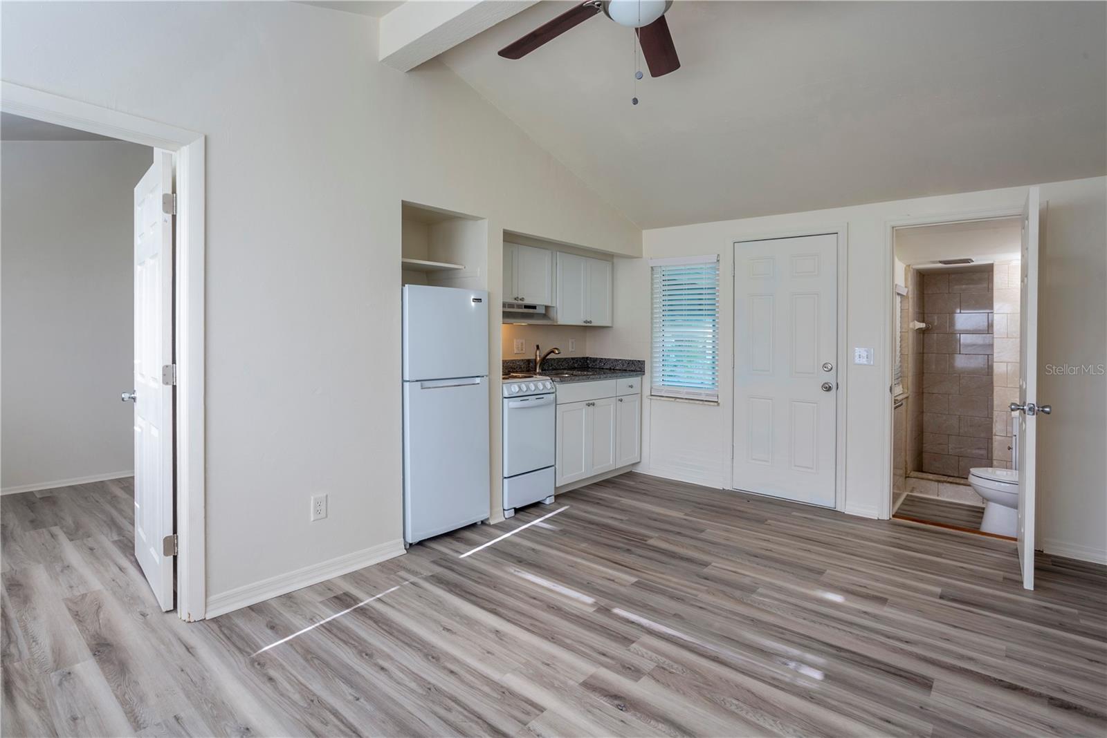 1102 SUNSET POINT RD, CLEARWATER, FL, 33755