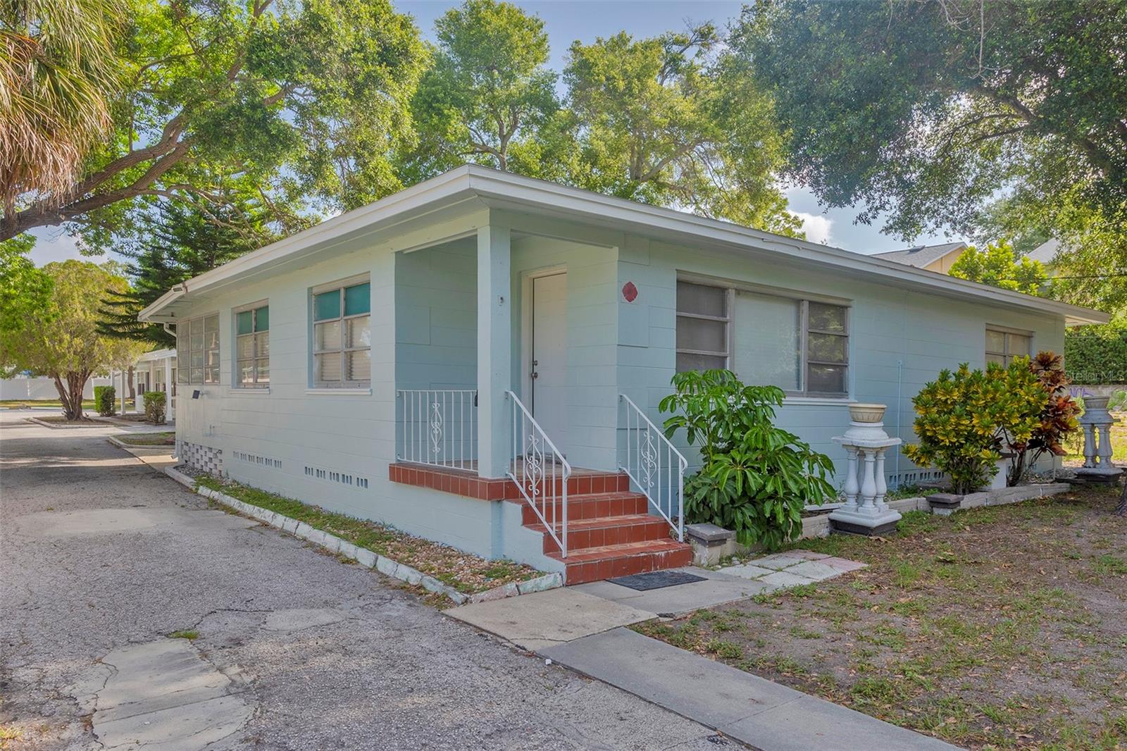1102 SUNSET POINT RD, CLEARWATER, FL, 33755