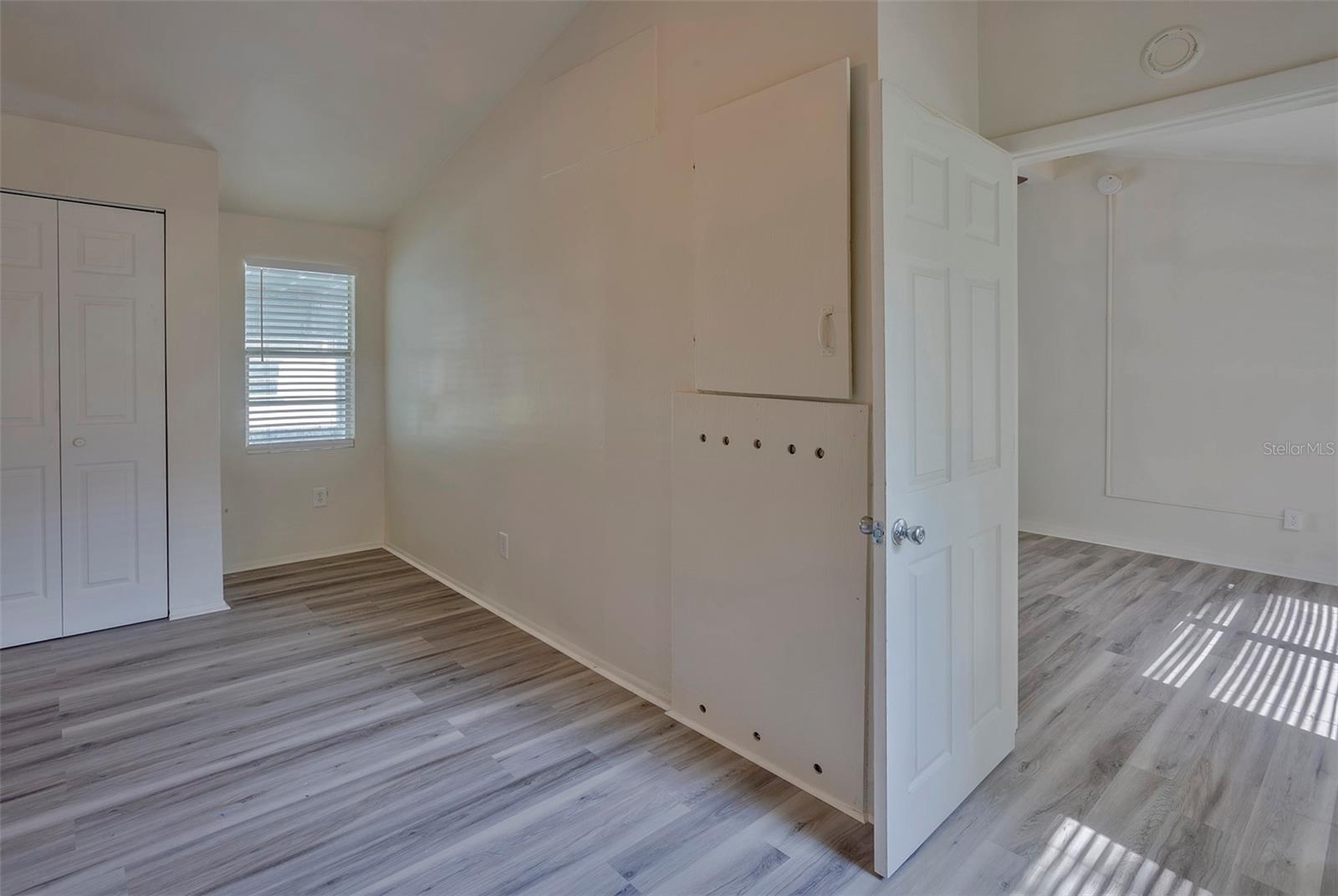 1102 SUNSET POINT RD, CLEARWATER, FL, 33755