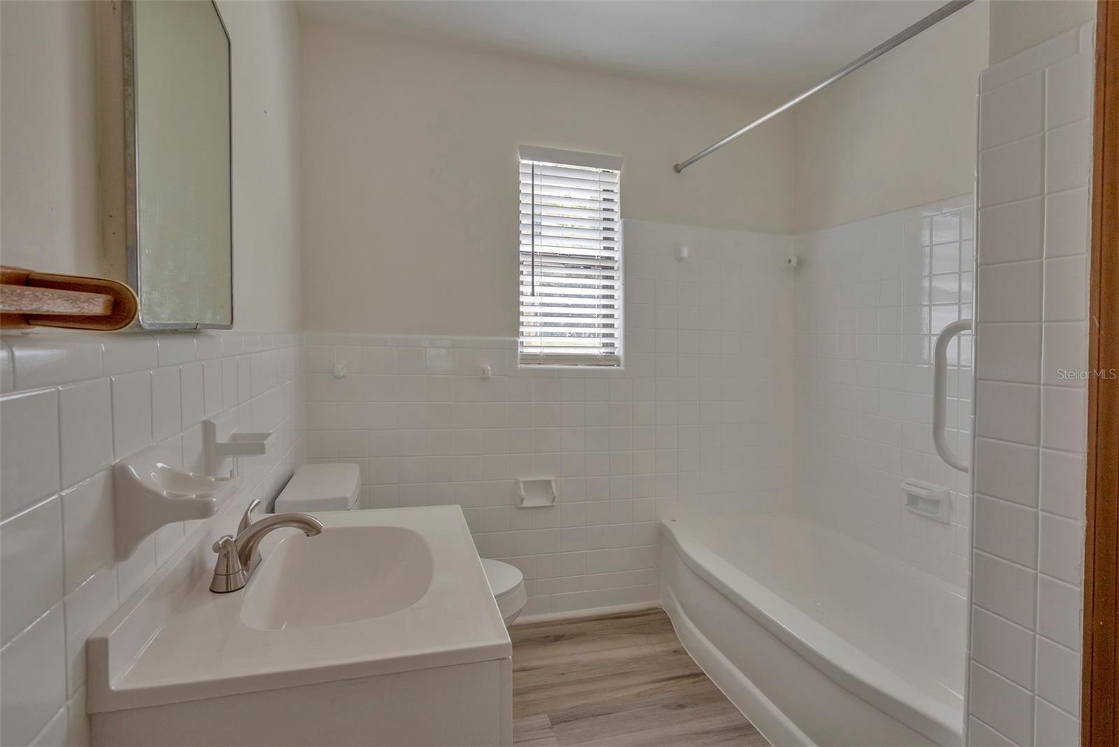 1102 SUNSET POINT RD, CLEARWATER, FL, 33755