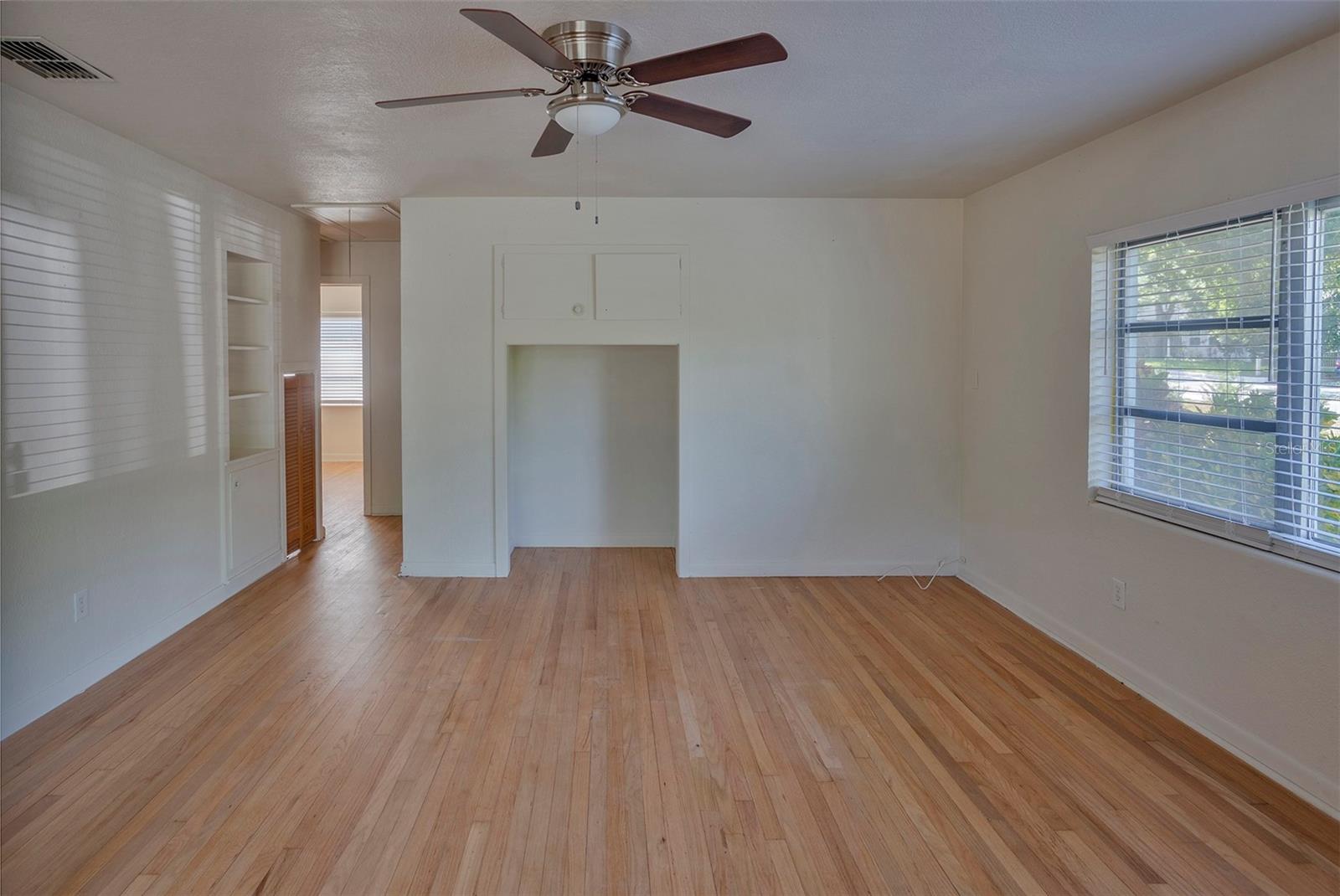 1102 SUNSET POINT RD, CLEARWATER, FL, 33755