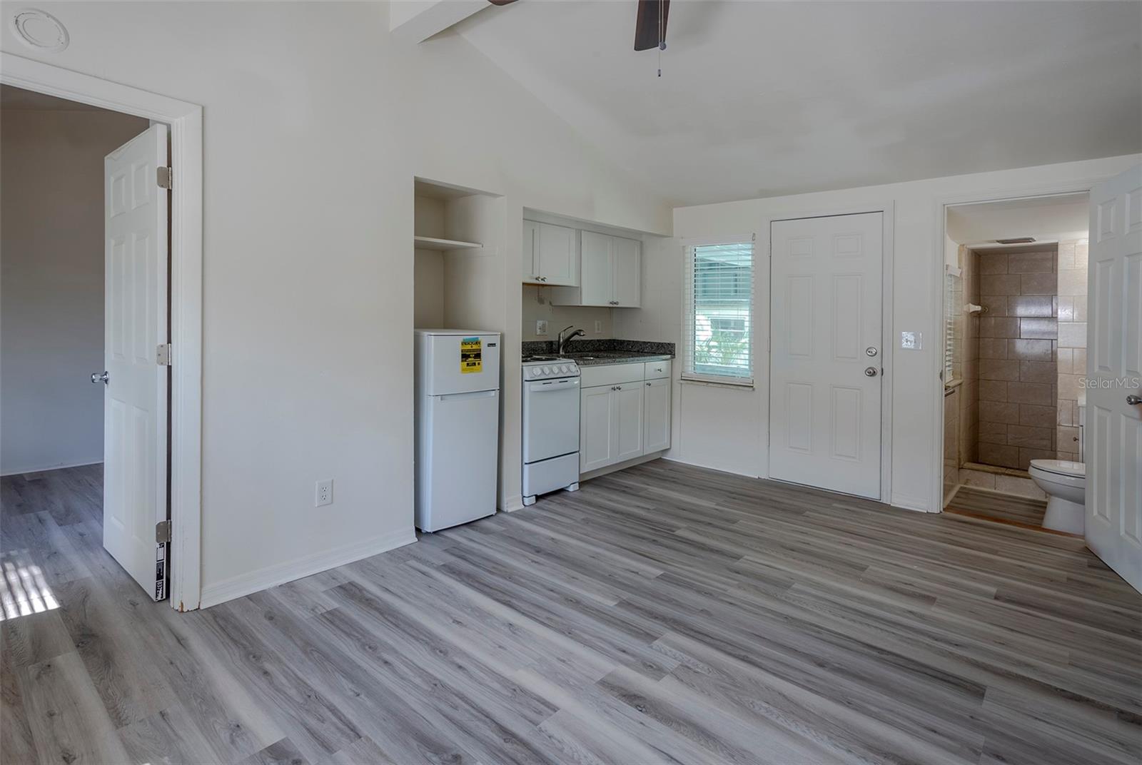 1102 SUNSET POINT RD, CLEARWATER, FL, 33755